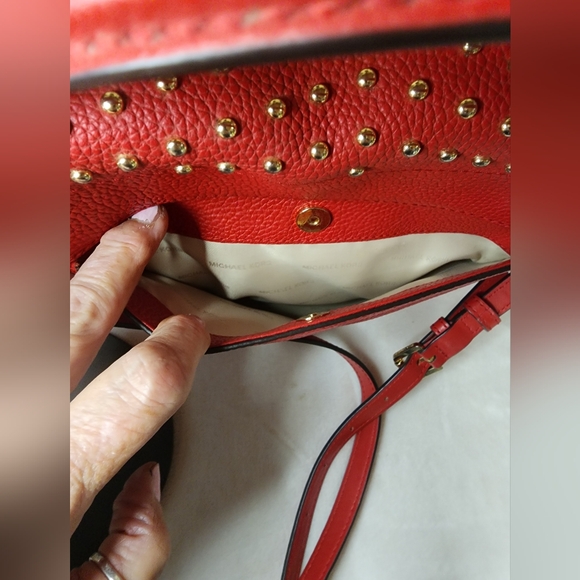 NWOT Michael Kors pebble leather red studded hand or shoulder bag - Picture 5 of 13